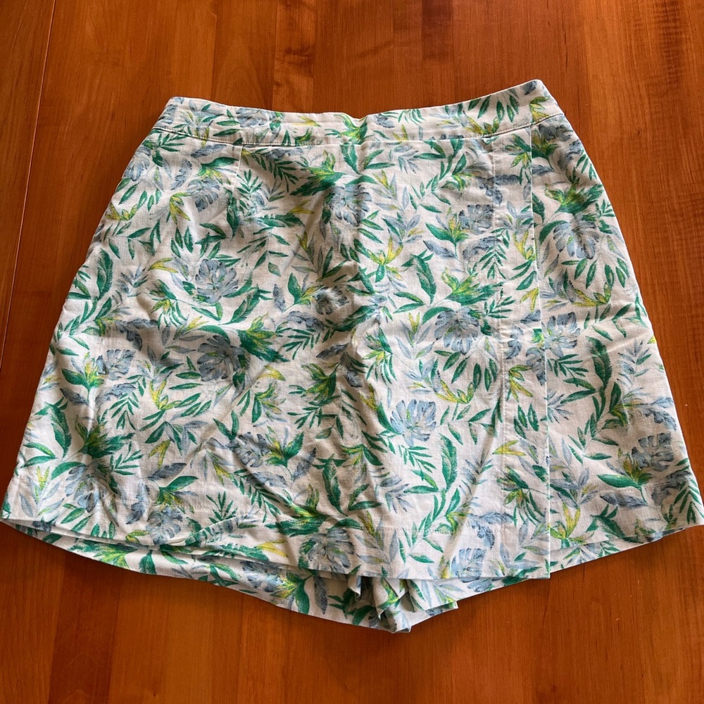 Linen Blend Uniqlo Green and Blue Floral Skort